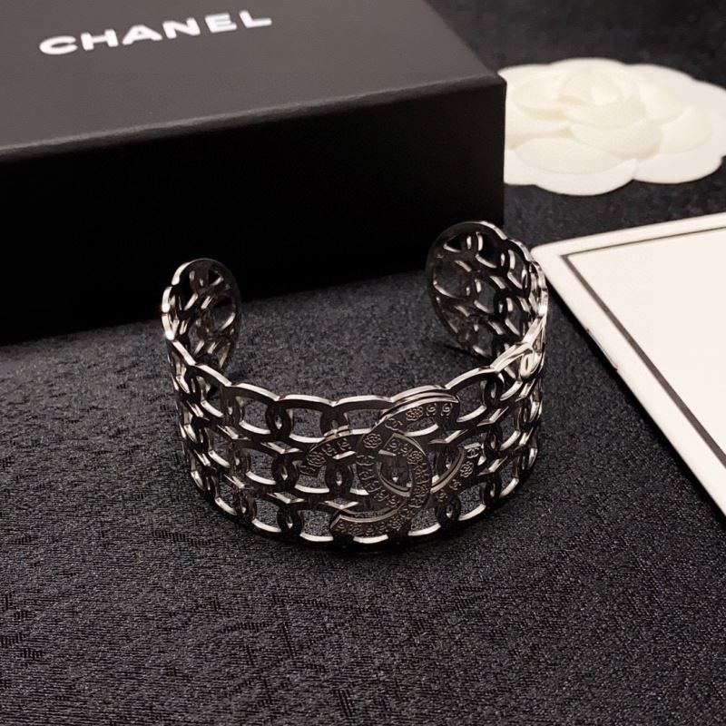 Ch**el bracelets
